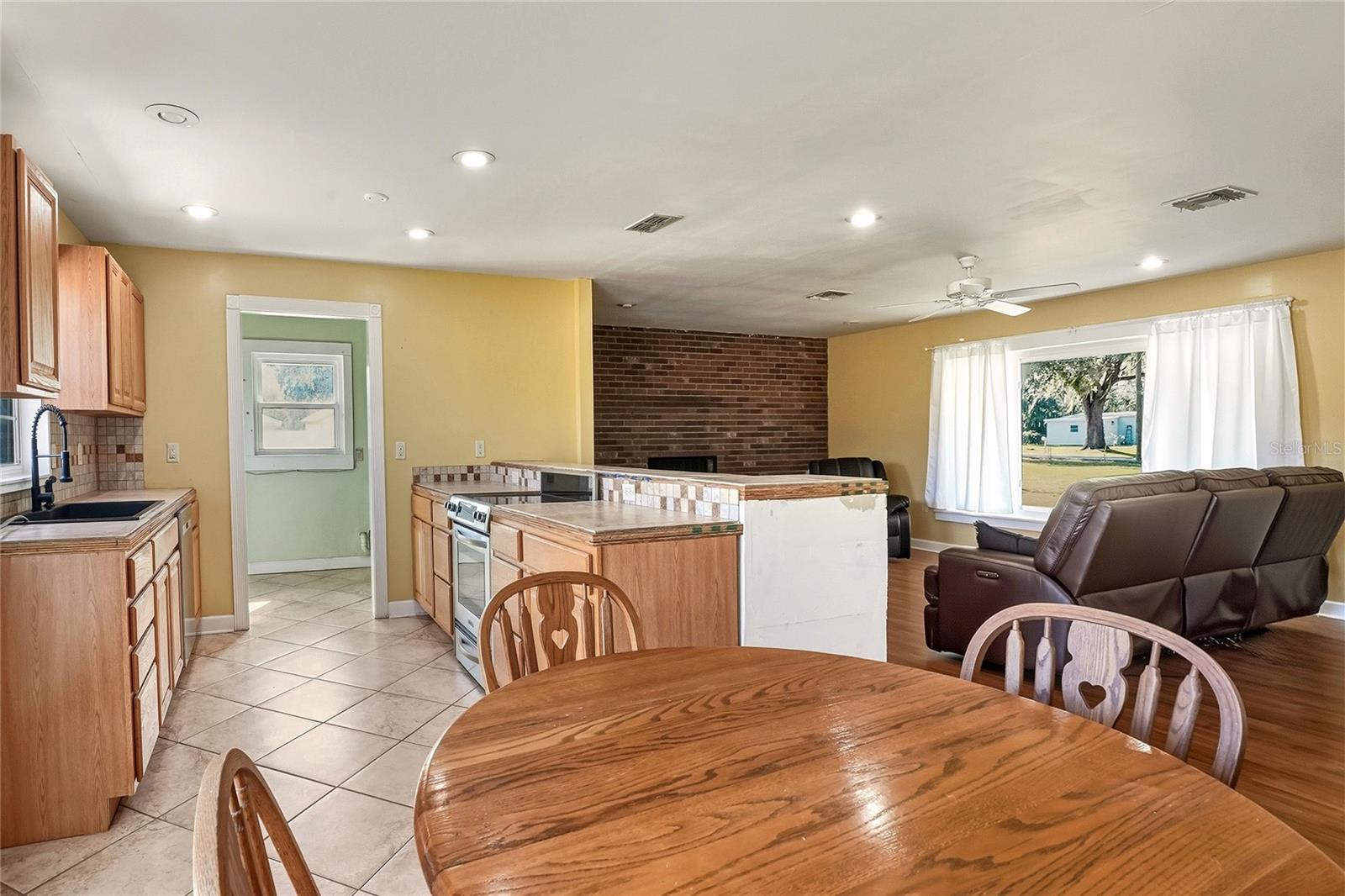 Image 14 of 43 For 4535 Meadowview Drive