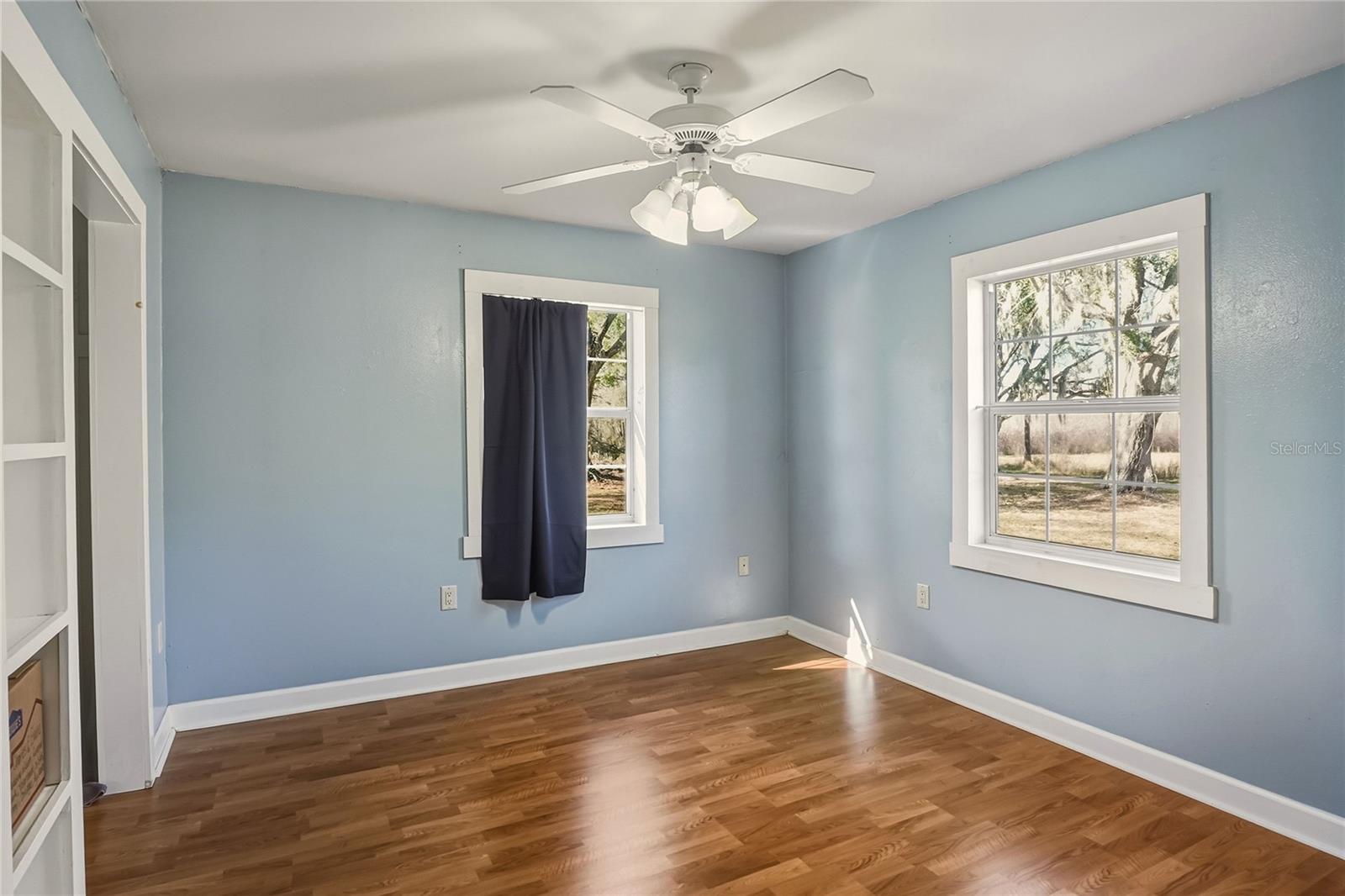 Image 23 of 43 For 4535 Meadowview Drive