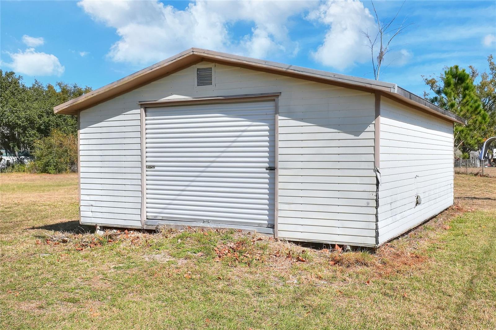 Image 33 of 43 For 4535 Meadowview Drive