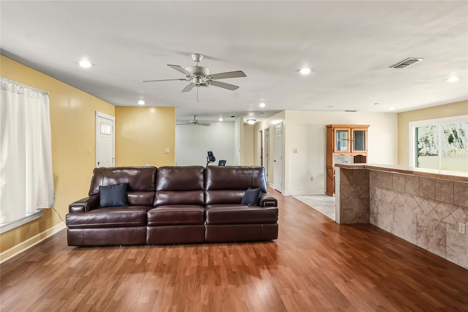 Image 9 of 43 For 4535 Meadowview Drive