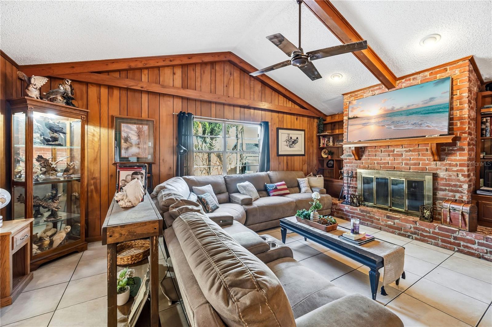 Image 16 of 43 For 216 Shelley Drive