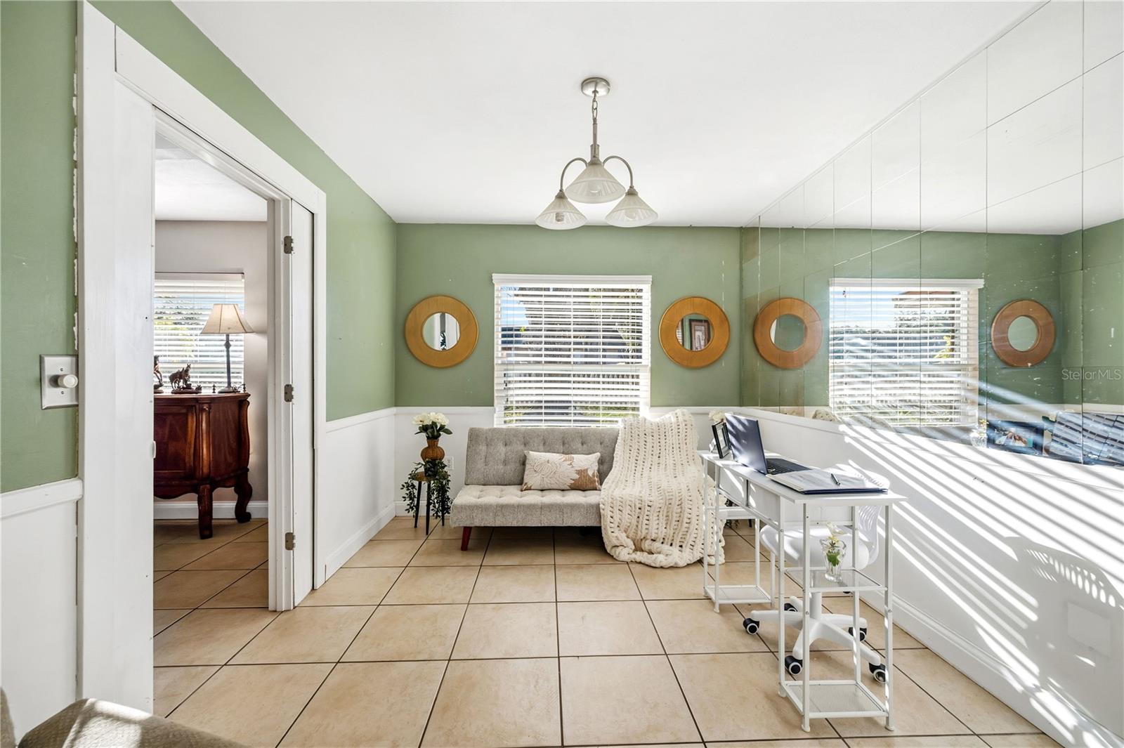 Image 18 of 43 For 216 Shelley Drive