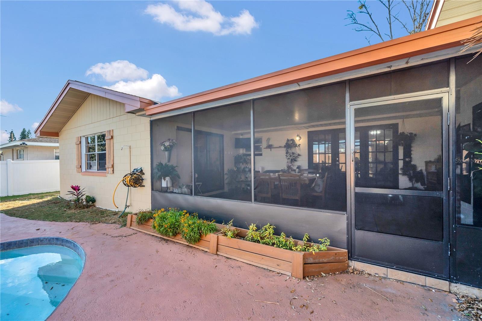 Image 31 of 43 For 216 Shelley Drive