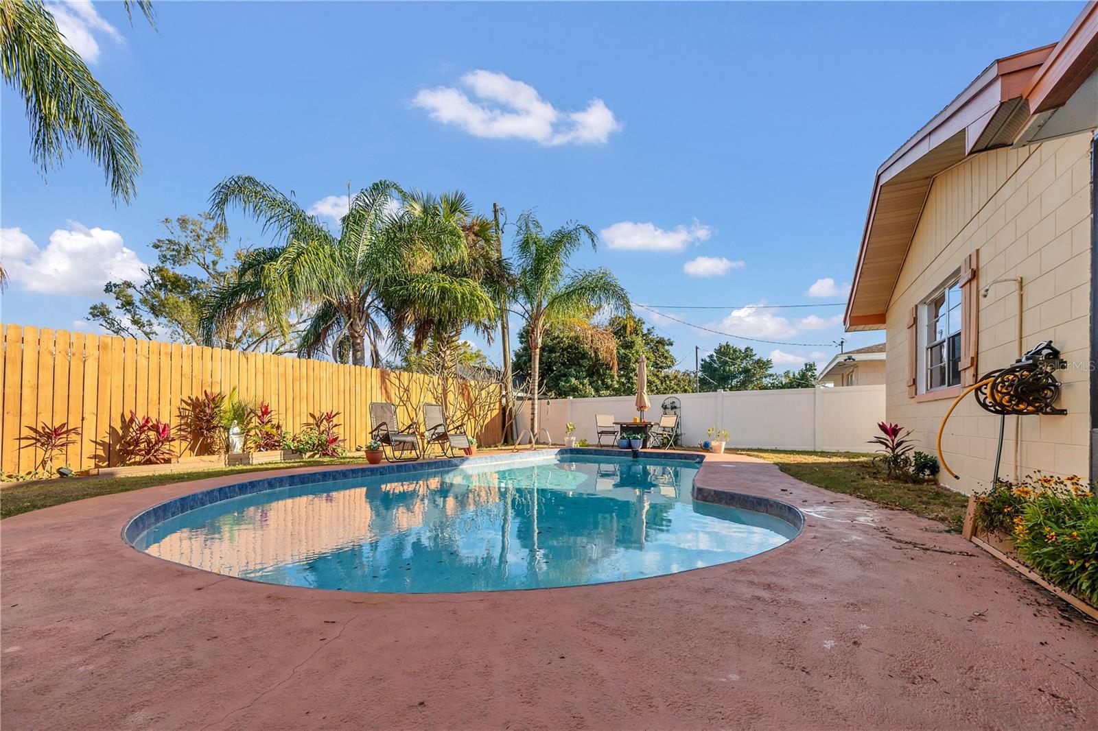 Image 33 of 43 For 216 Shelley Drive