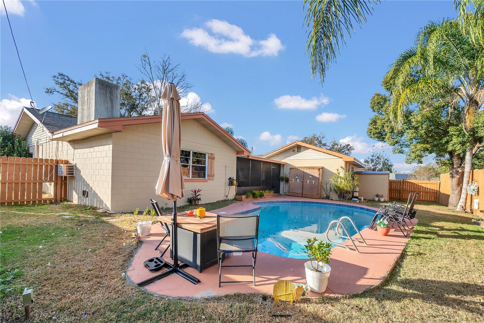 Image 34 of 43 For 216 Shelley Drive