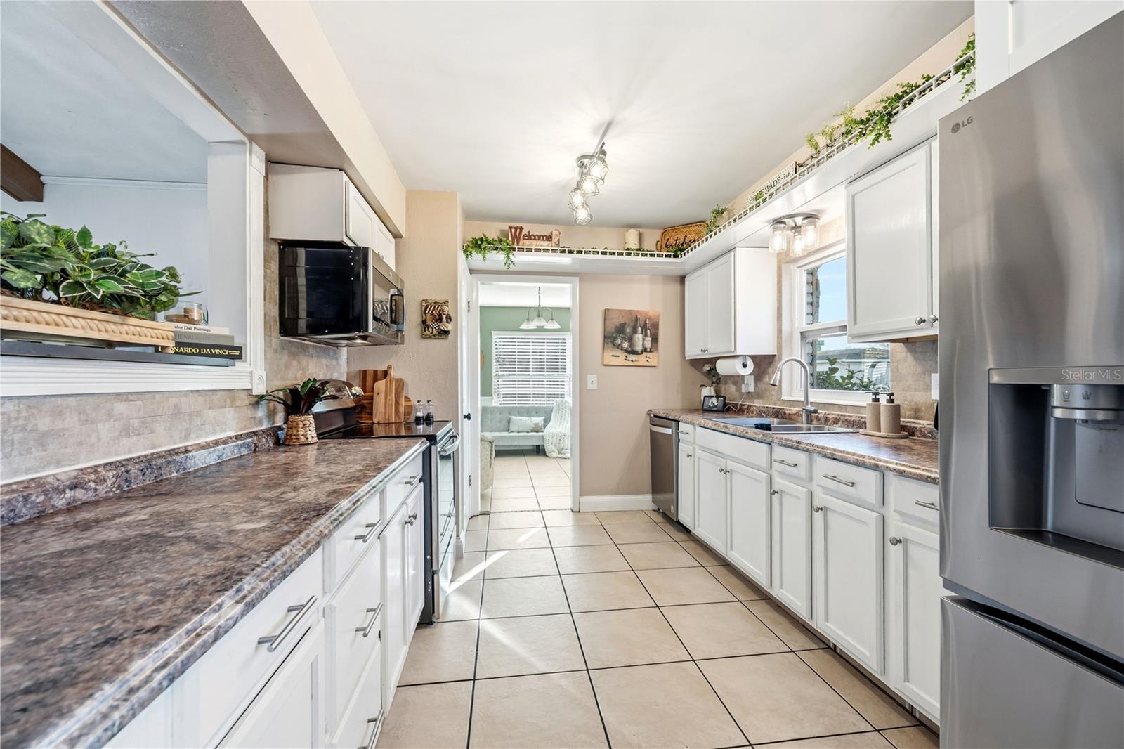 Image 8 of 43 For 216 Shelley Drive