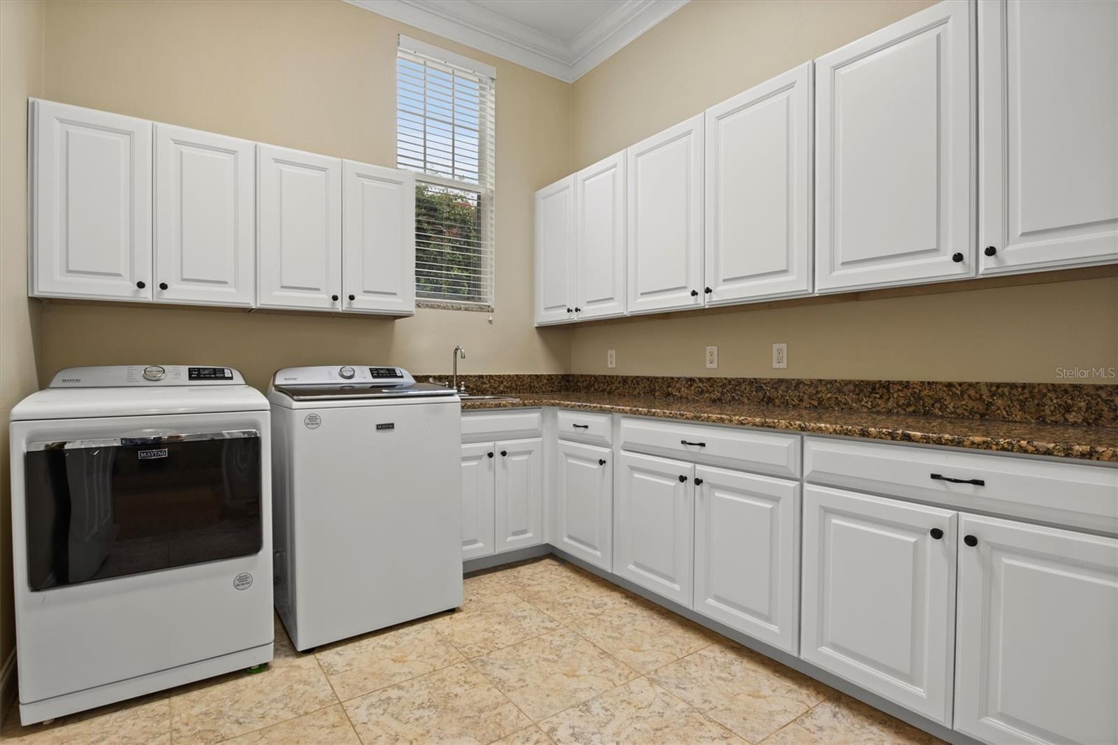 Image 21 of 98 For 1665 Blue Heron Lane