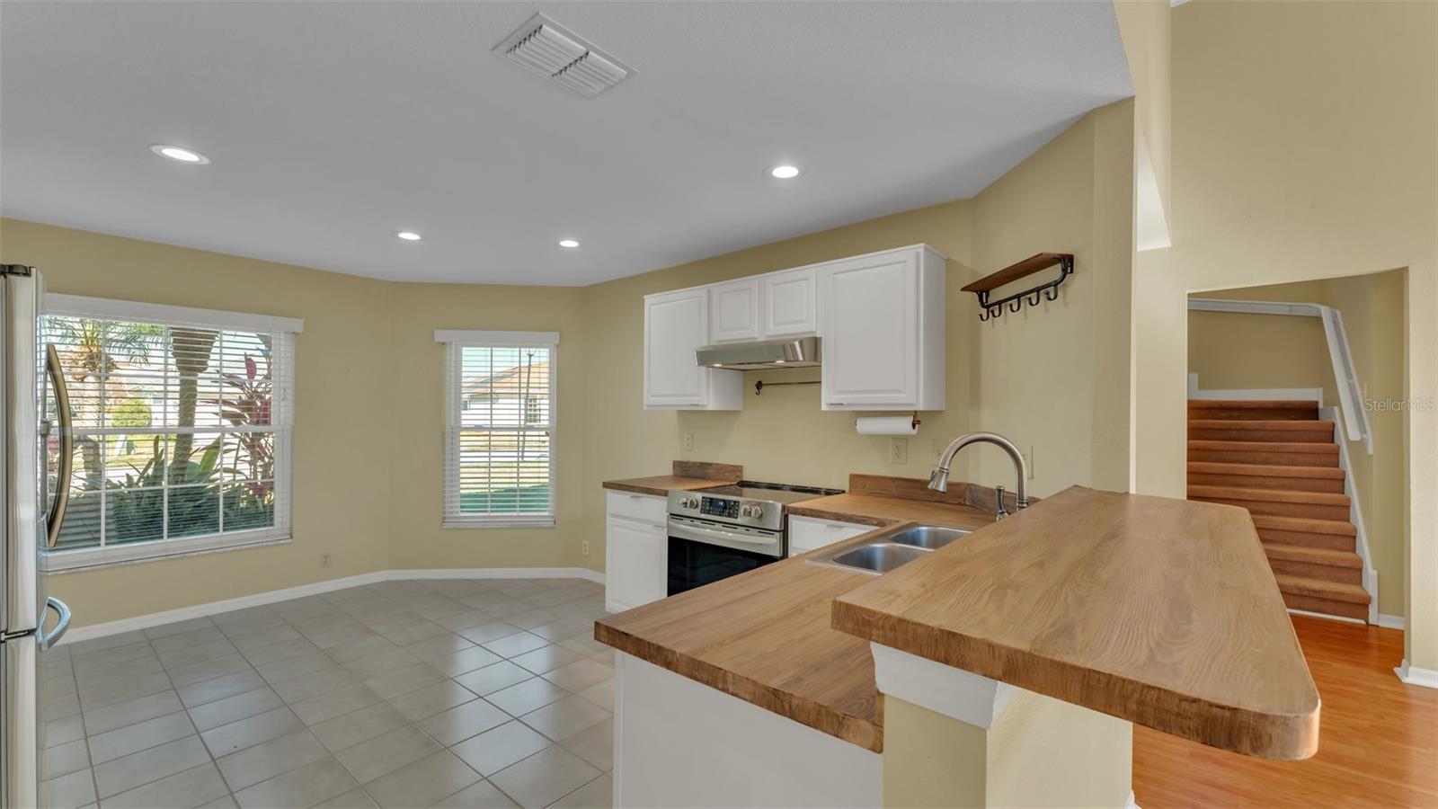 Image 6 of 45 For 4024 Windchime Lane