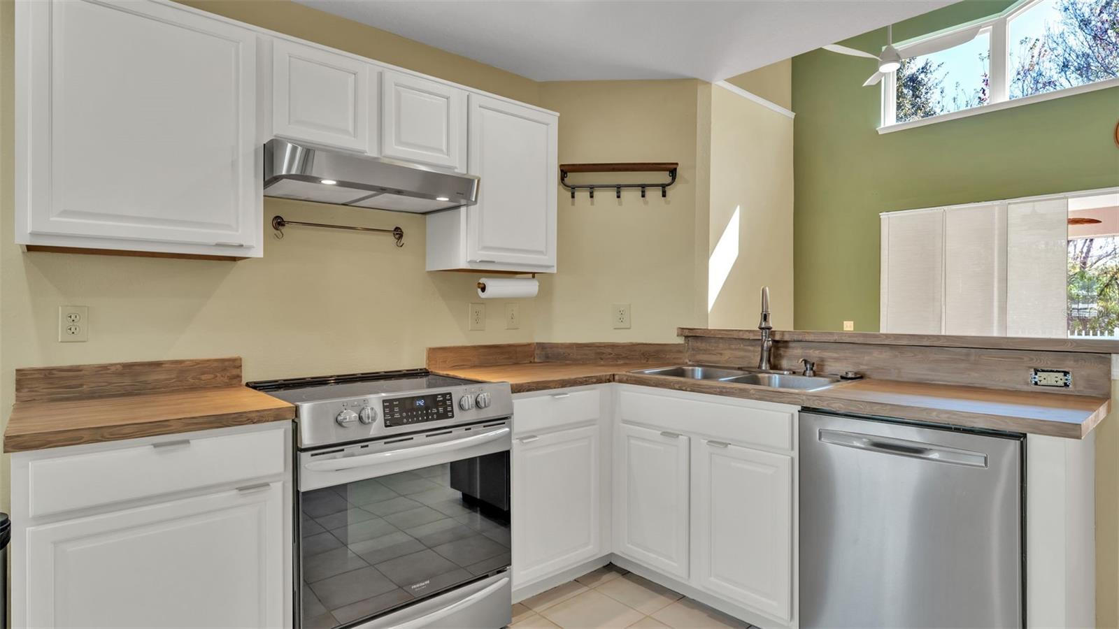 Image 7 of 45 For 4024 Windchime Lane