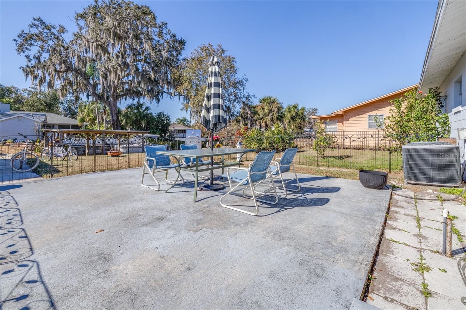 Image 24 of 44 For 4742 Cypress Drive