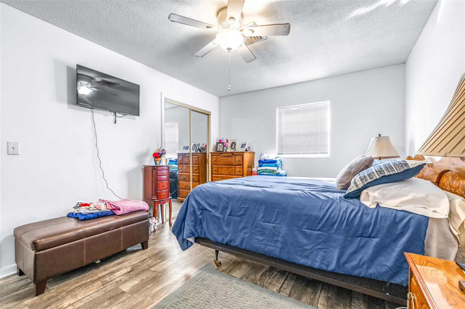 Image 17 of 46 For 1655 Floral Avenue