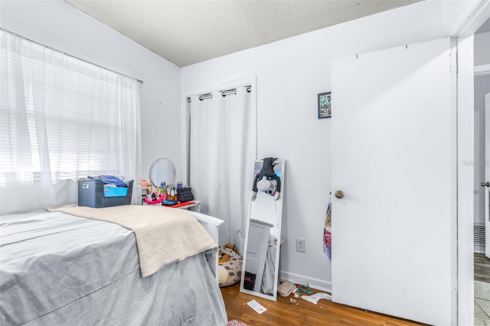 Image 22 of 46 For 1655 Floral Avenue