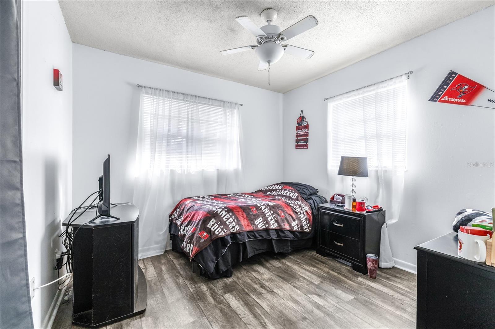 Image 24 of 46 For 1655 Floral Avenue