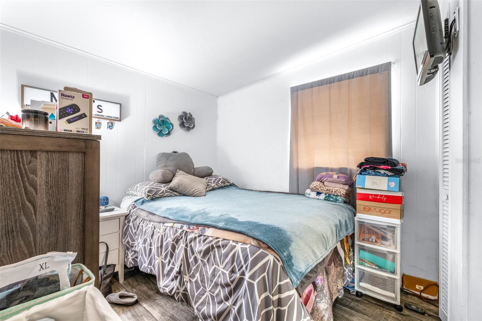 Image 32 of 46 For 1655 Floral Avenue