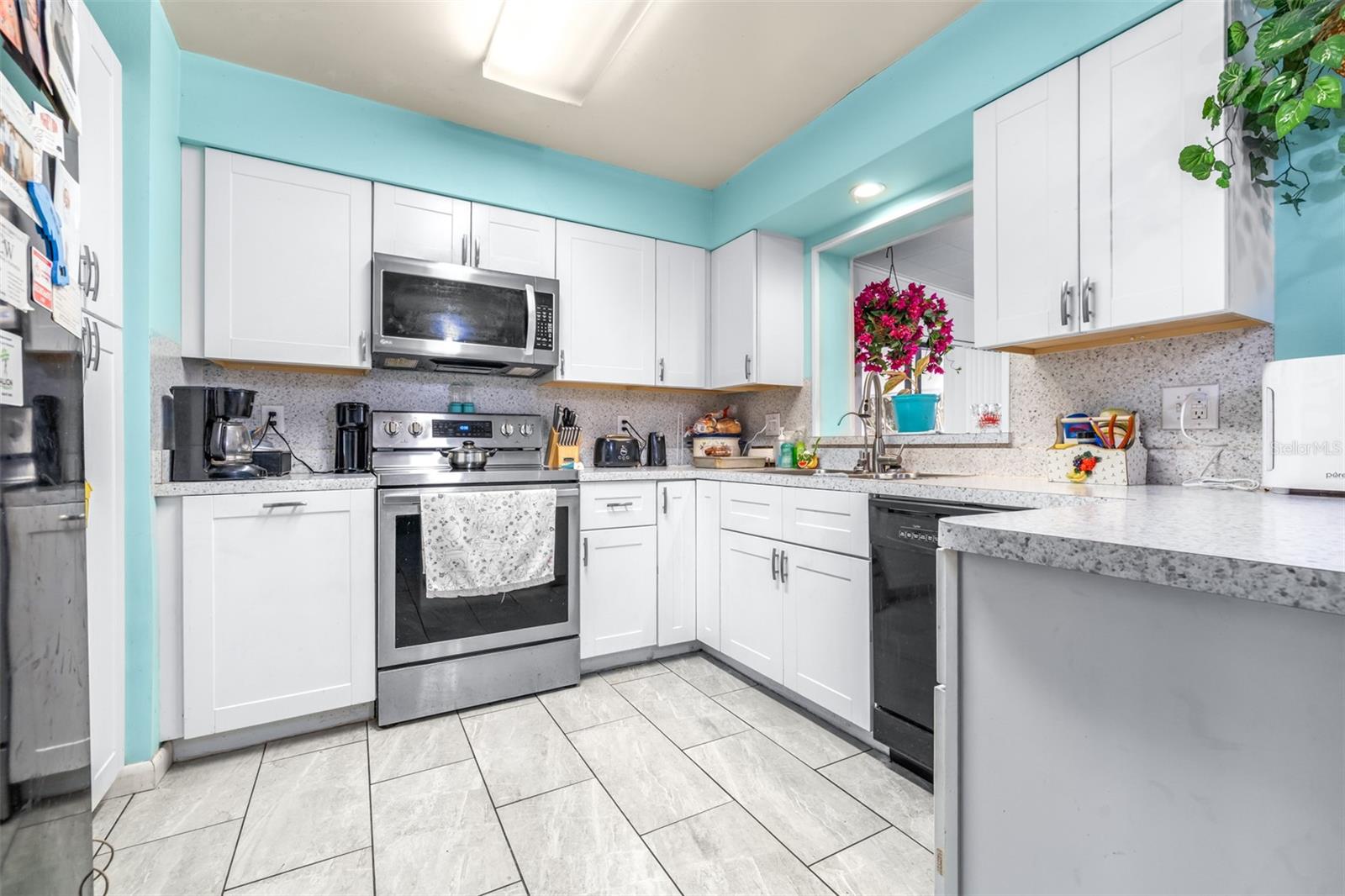 Image 8 of 46 For 1655 Floral Avenue