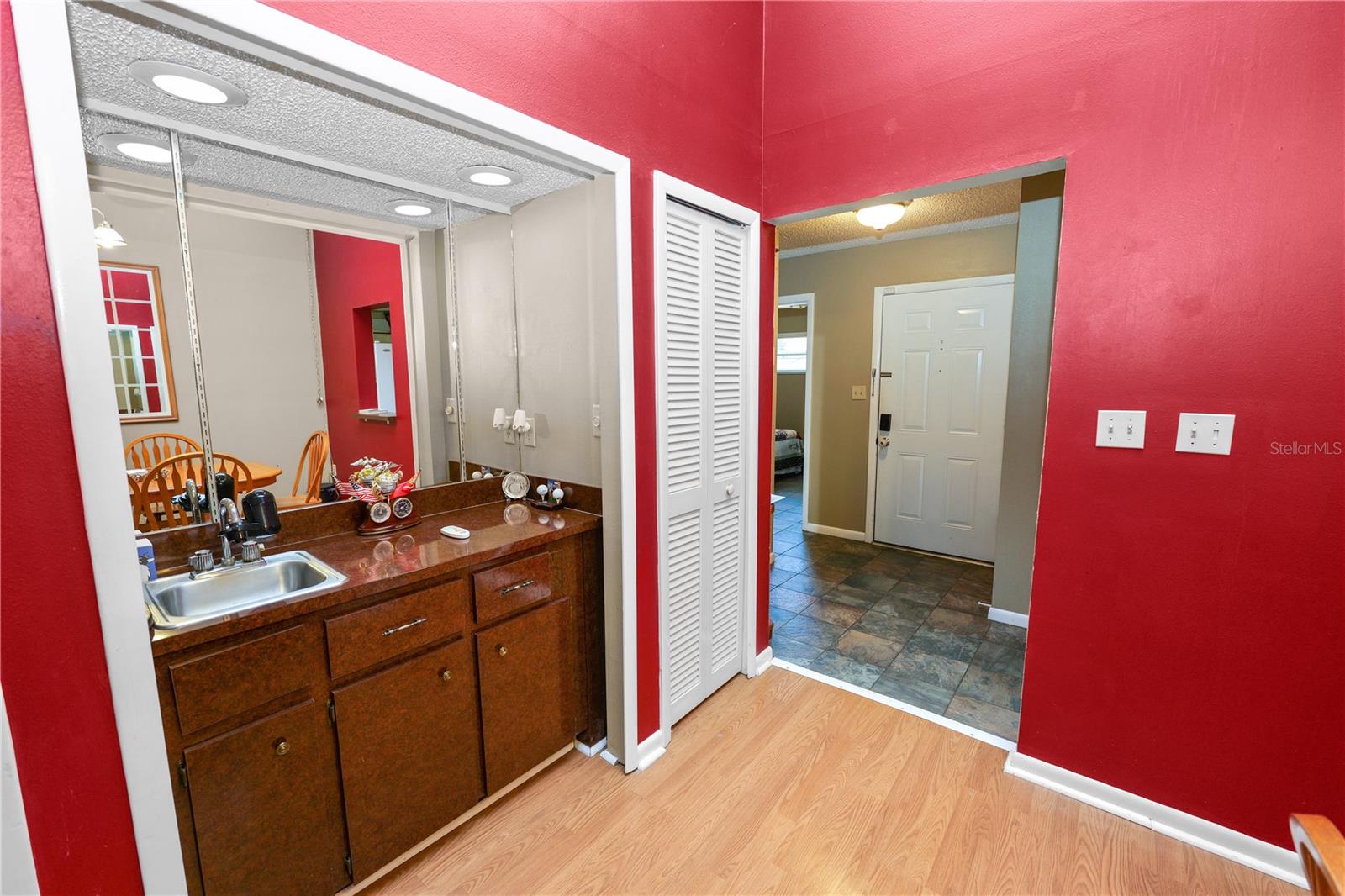 Image 14 of 42 For 5225 Imperial Lakes Boulevard 22