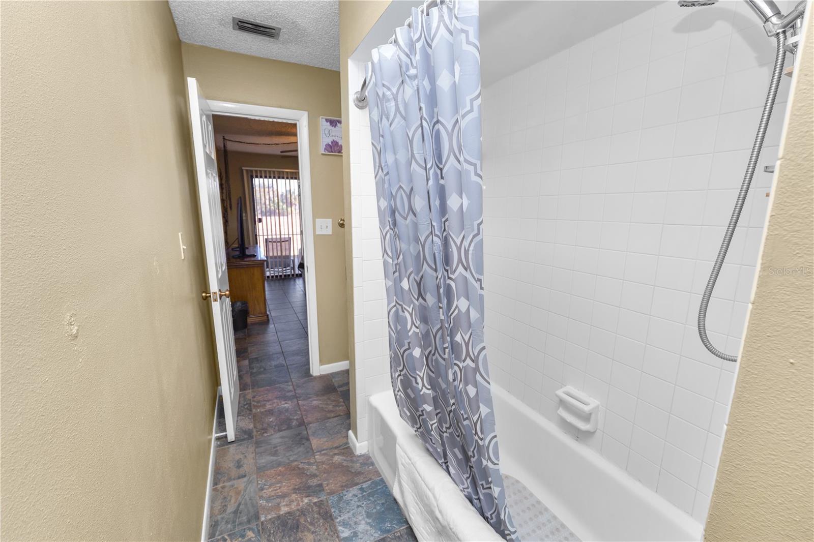 Image 23 of 42 For 5225 Imperial Lakes Boulevard 22