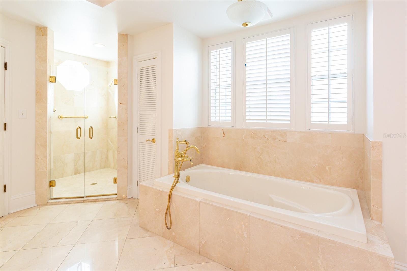 Image 14 of 31 For 147 Interlachen Avenue 202