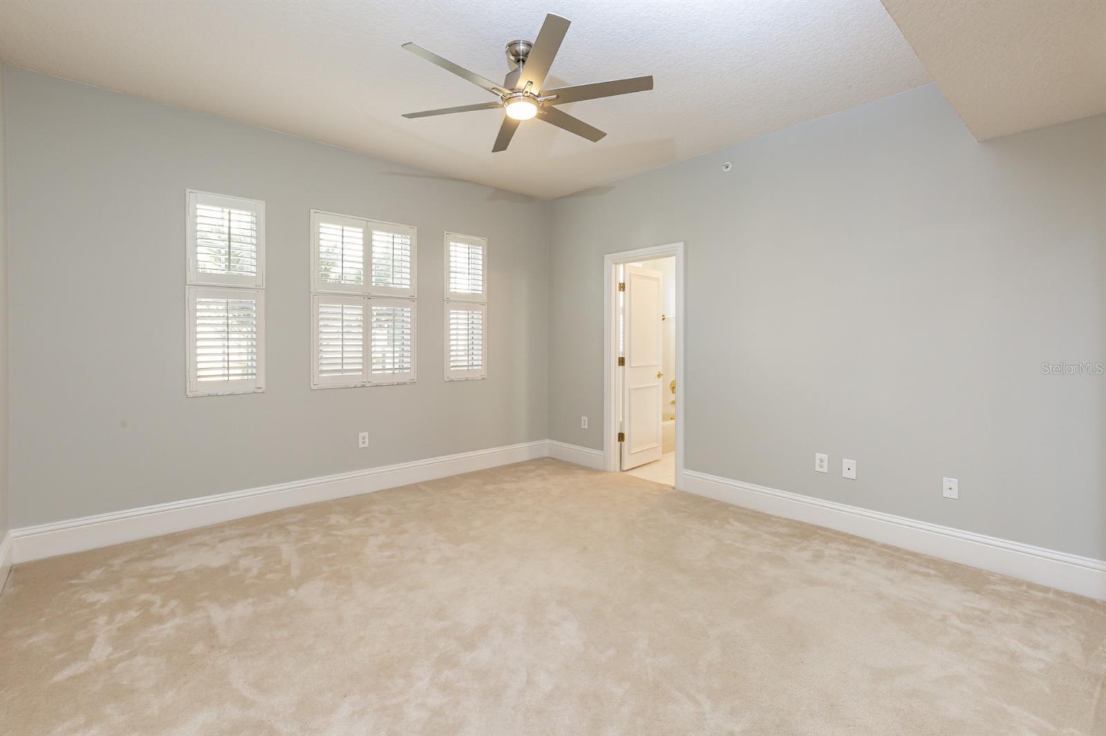 Image 19 of 31 For 147 Interlachen Avenue 202