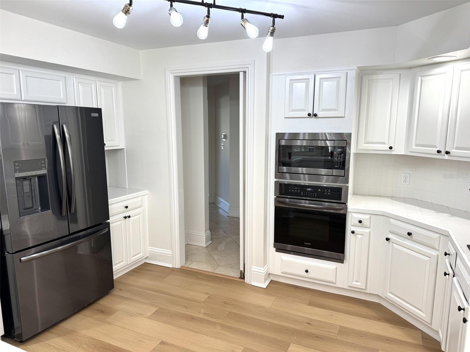 Image 24 of 31 For 147 Interlachen Avenue 202