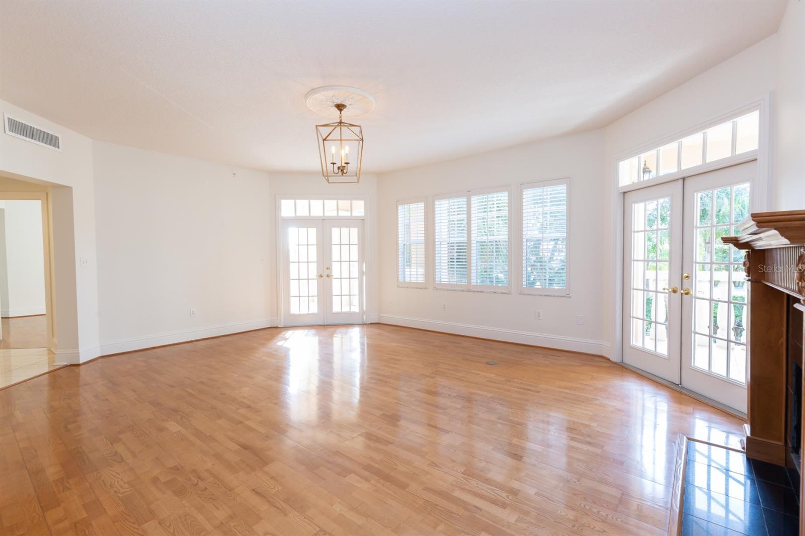 Image 6 of 31 For 147 Interlachen Avenue 202