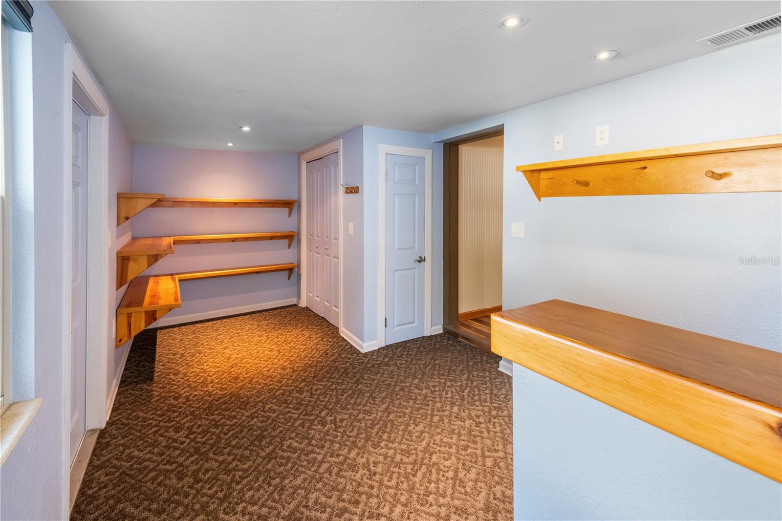 Image 18 of 31 For 307 Estrella Way