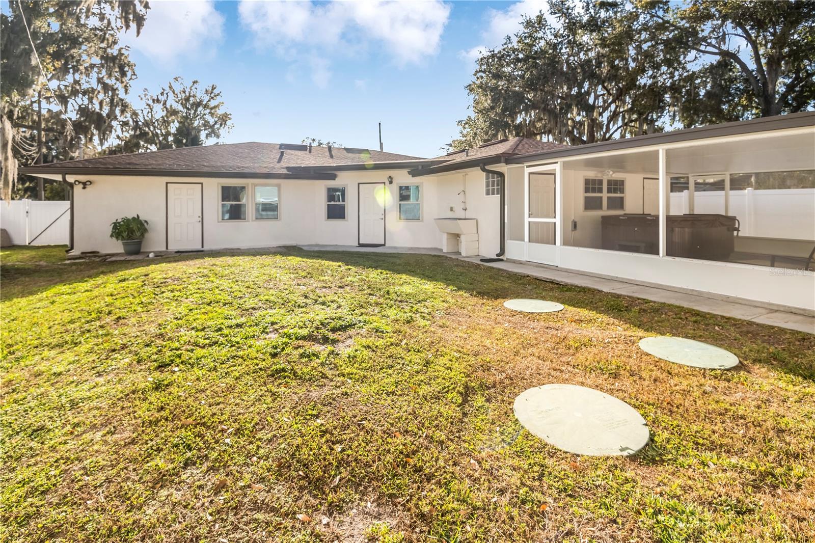 Image 25 of 31 For 307 Estrella Way