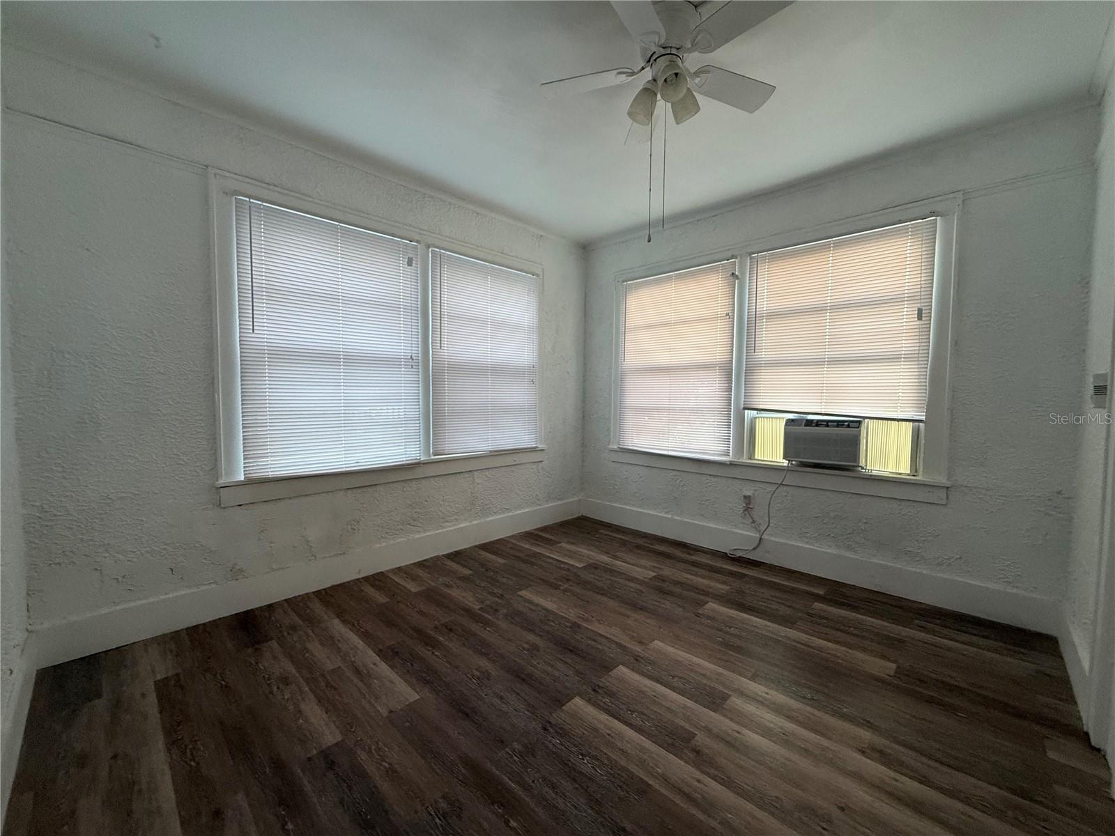 Image 7 of 14 For 730 Central Avenue 3