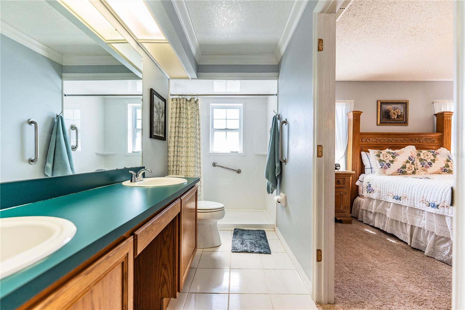 Image 21 of 52 For 6906 Doehring Drive