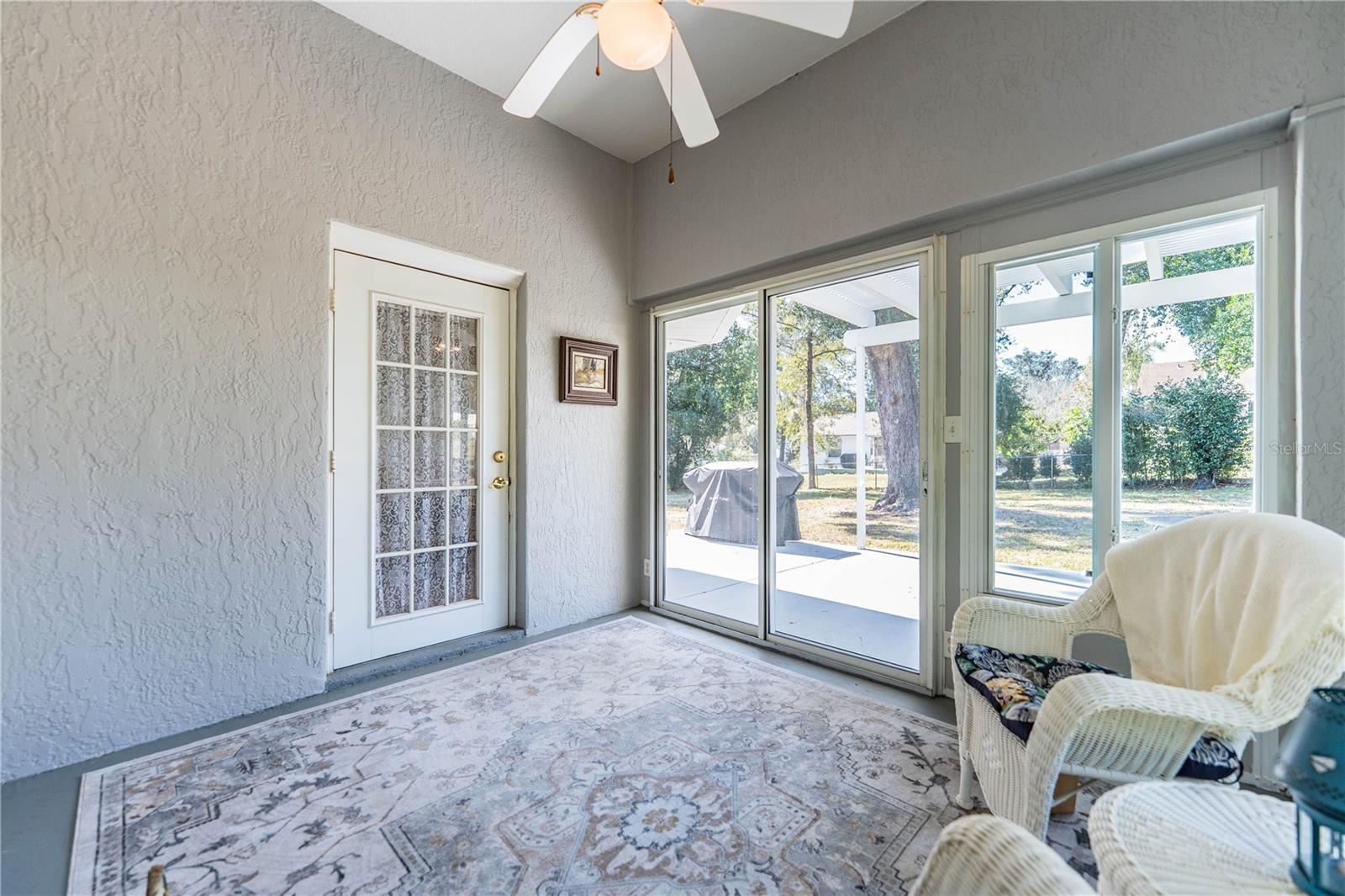 Image 36 of 52 For 6906 Doehring Drive