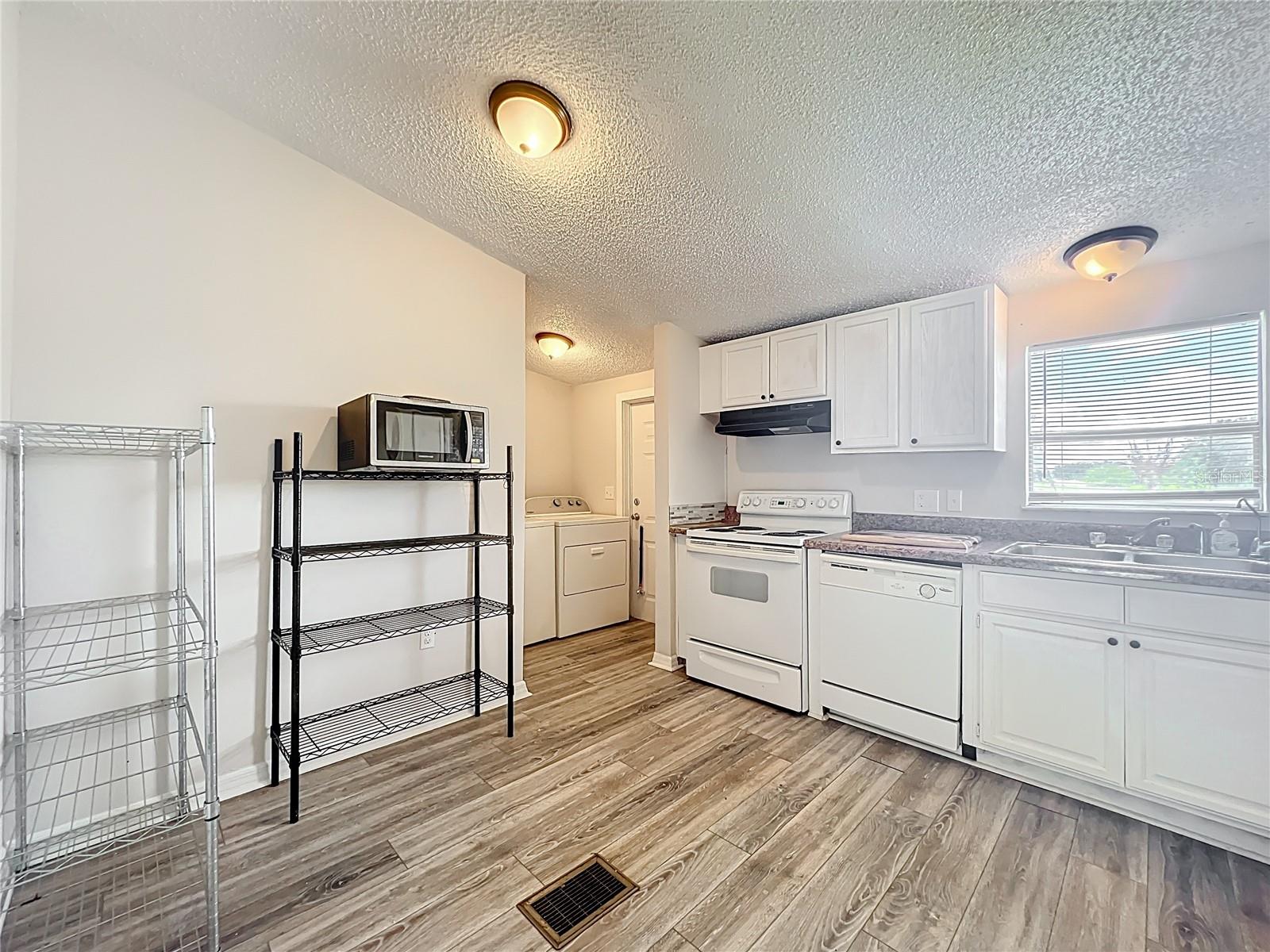 Image 26 of 40 For 5268 Rock Dove Loop