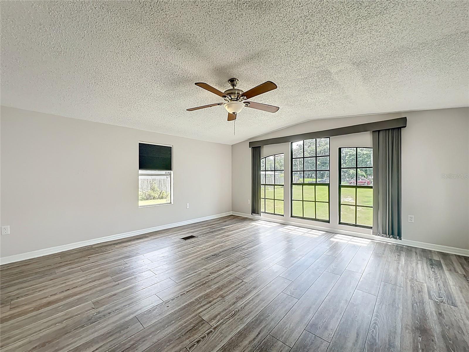 Image 31 of 40 For 5268 Rock Dove Loop