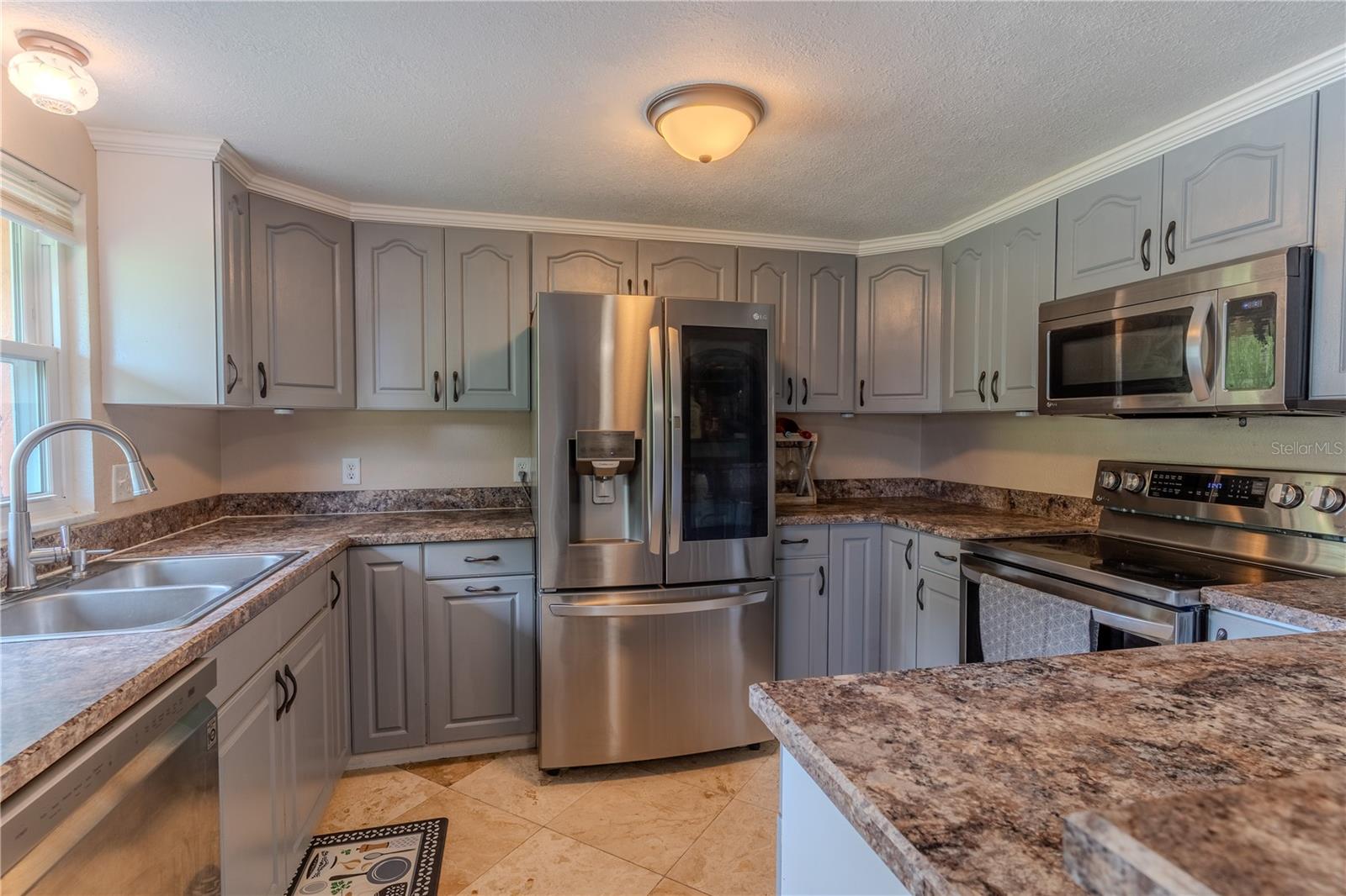 Image 5 of 31 For 147 Hayes Street