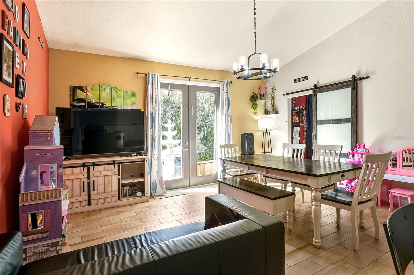 Image 10 of 50 For 1703 Oakwood Estates Drive