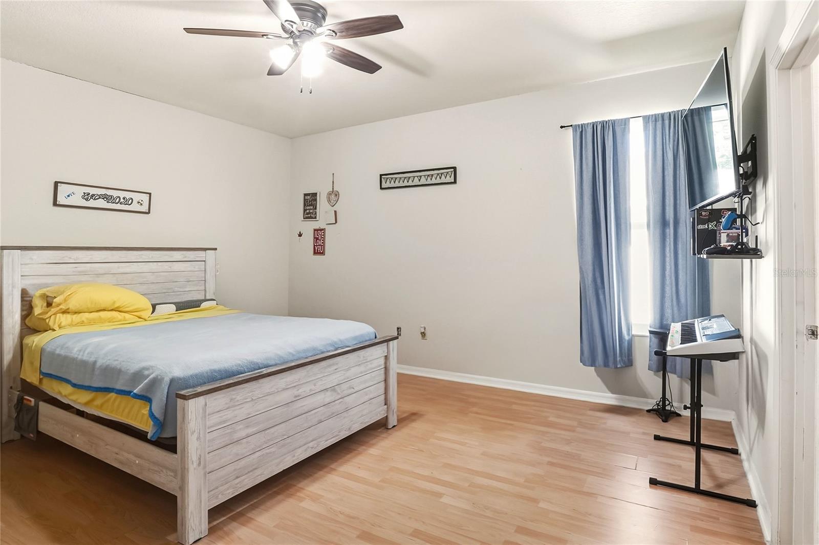 Image 20 of 50 For 1703 Oakwood Estates Drive