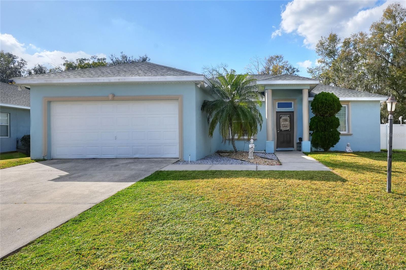 Image 3 of 50 For 1703 Oakwood Estates Drive