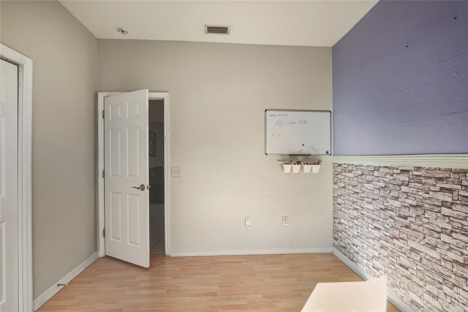 Image 32 of 50 For 1703 Oakwood Estates Drive