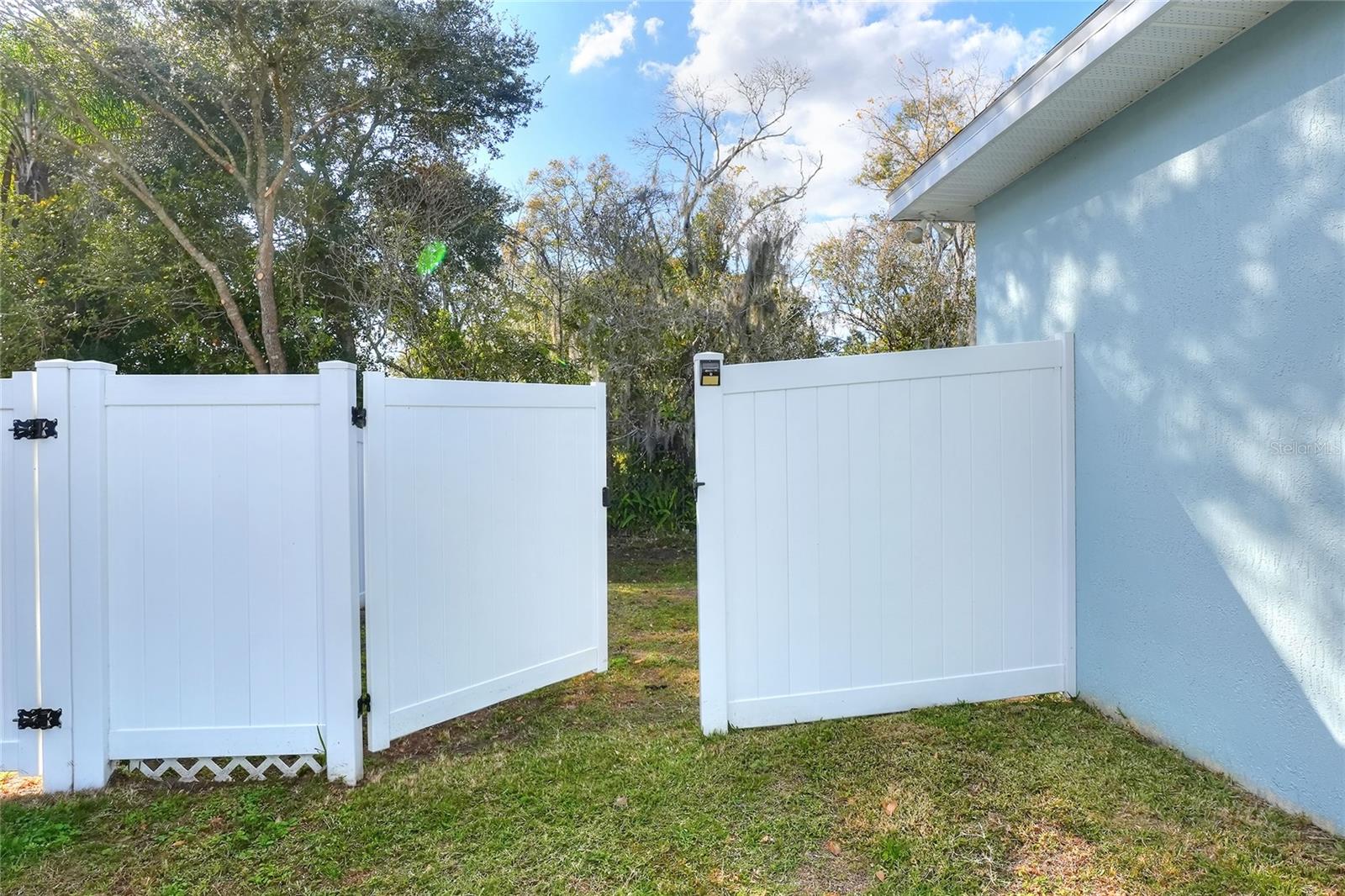 Image 43 of 50 For 1703 Oakwood Estates Drive