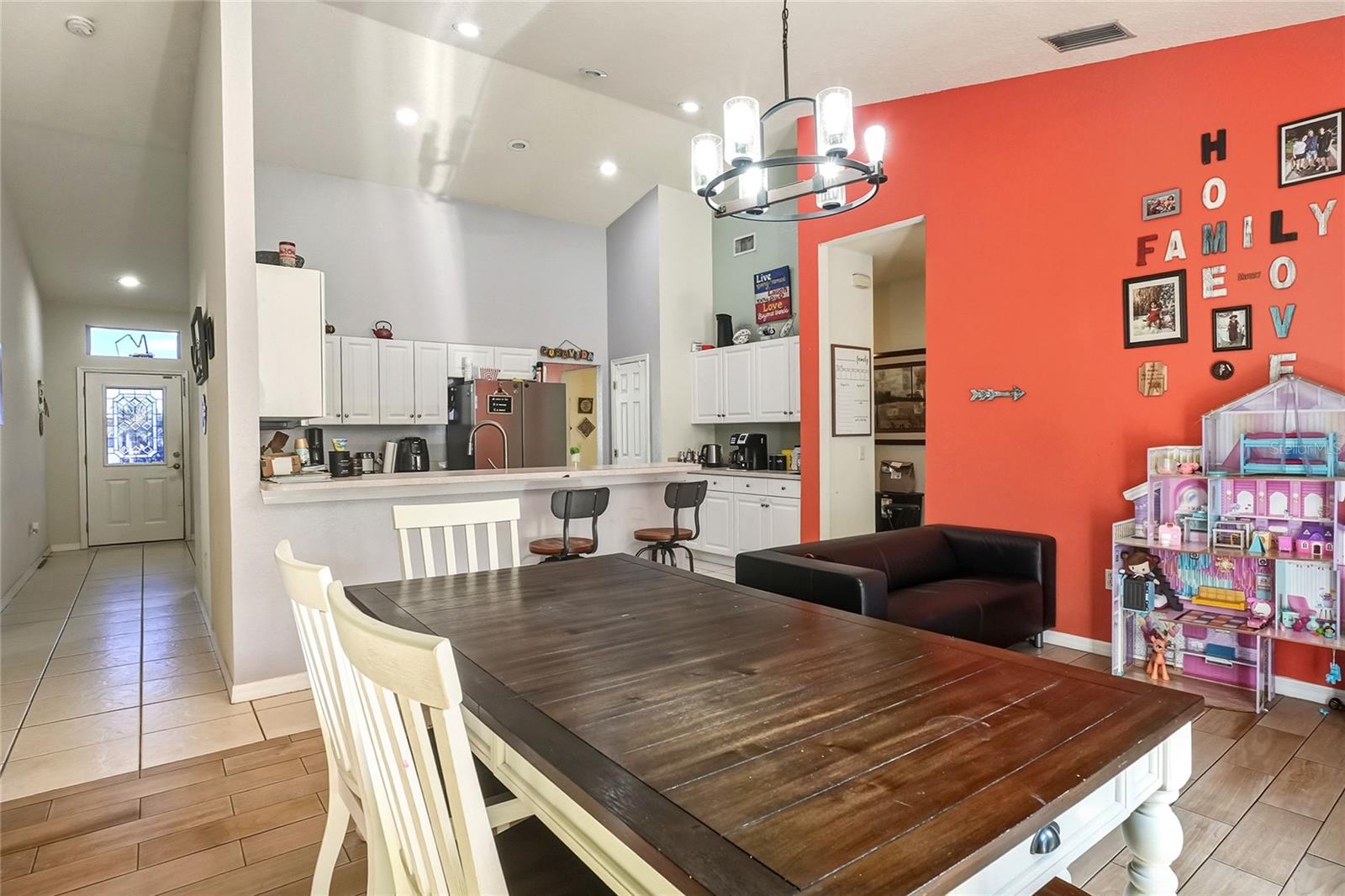 Image 9 of 50 For 1703 Oakwood Estates Drive