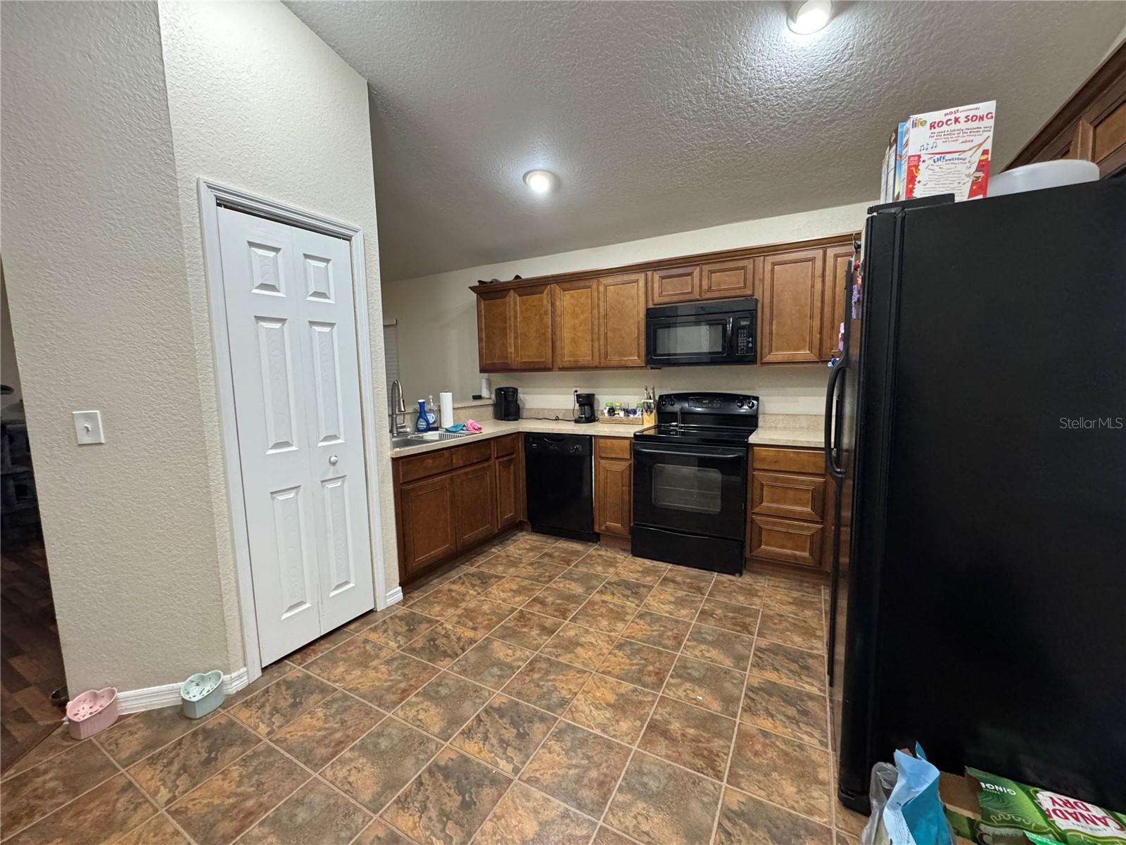 Image 8 of 21 For 7121 Scenic Hills Boulevard