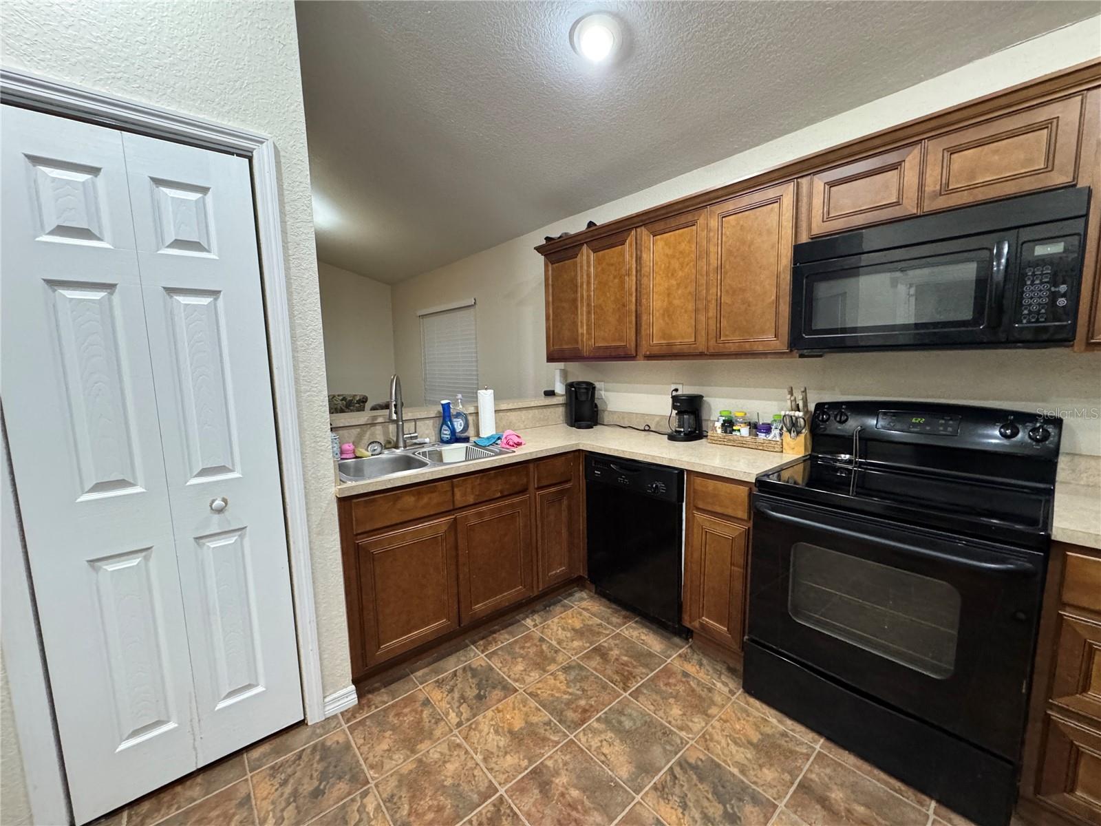 Image 9 of 21 For 7121 Scenic Hills Boulevard