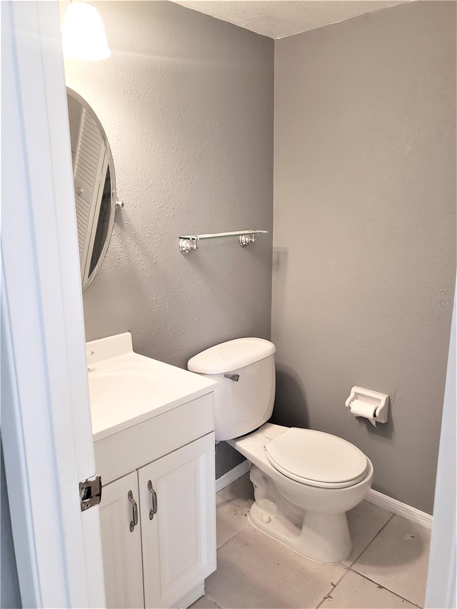 Image 11 of 38 For 1836 Crystal Lake Drive 113