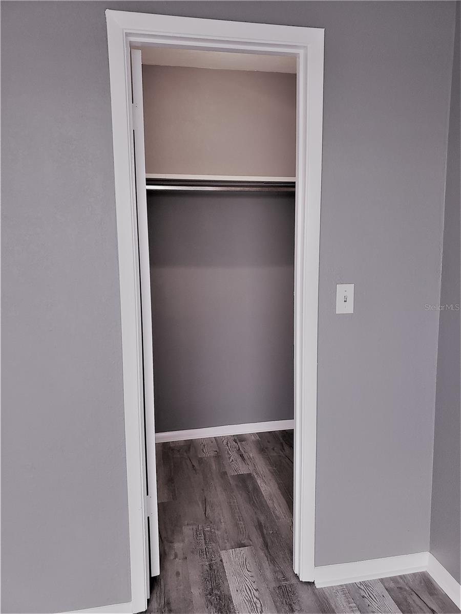 Image 30 of 38 For 1836 Crystal Lake Drive 113