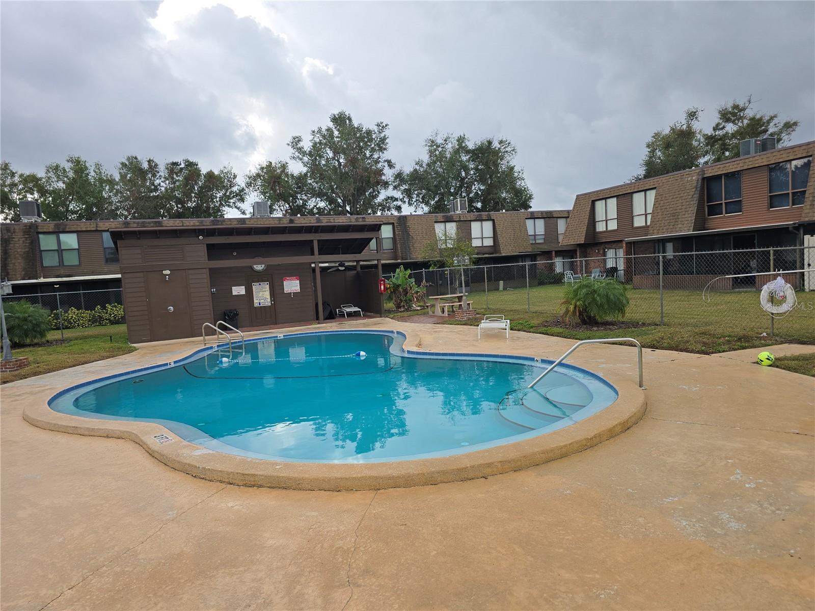 Image 33 of 38 For 1836 Crystal Lake Drive 113