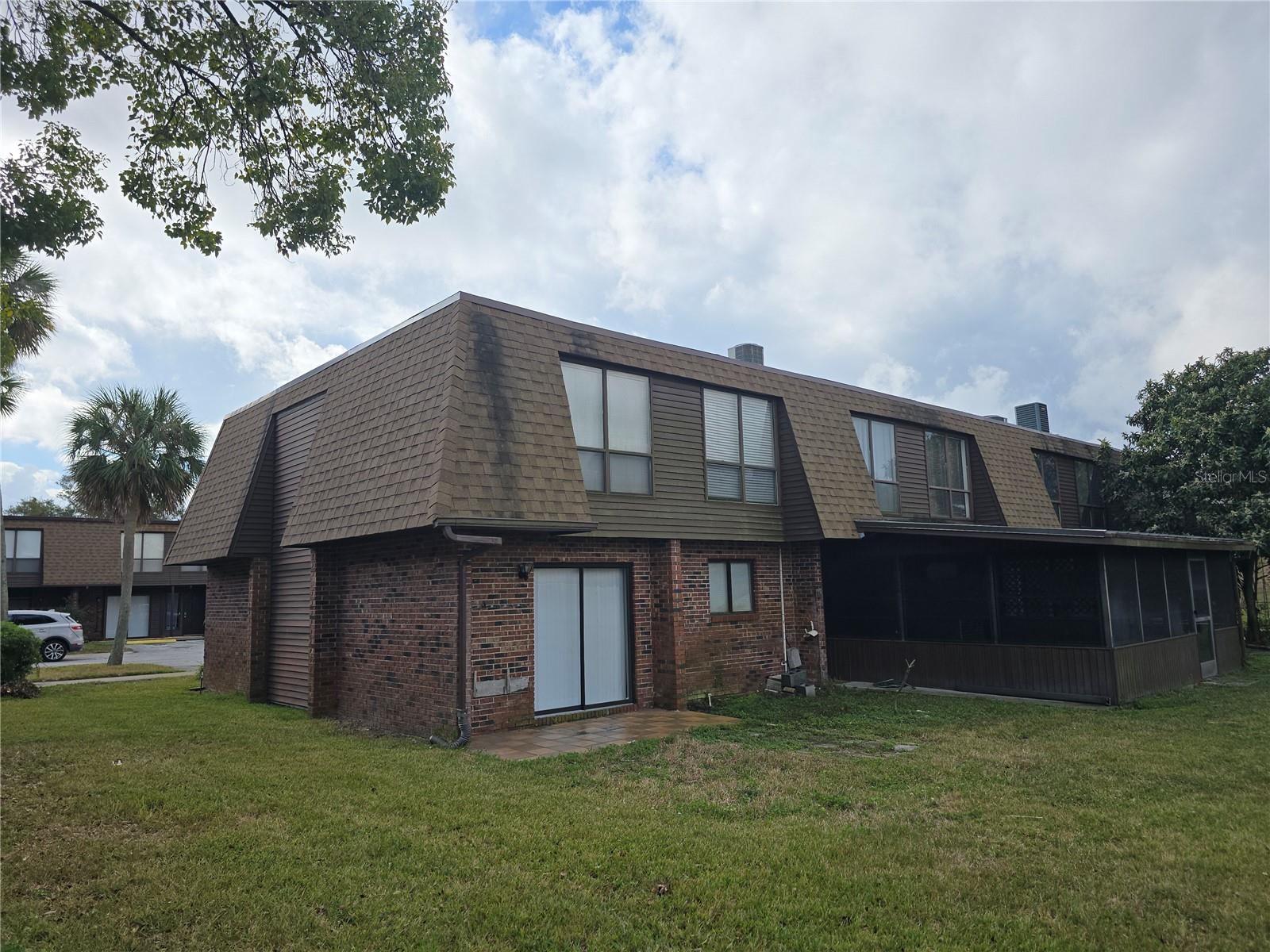 Image 34 of 38 For 1836 Crystal Lake Drive 113