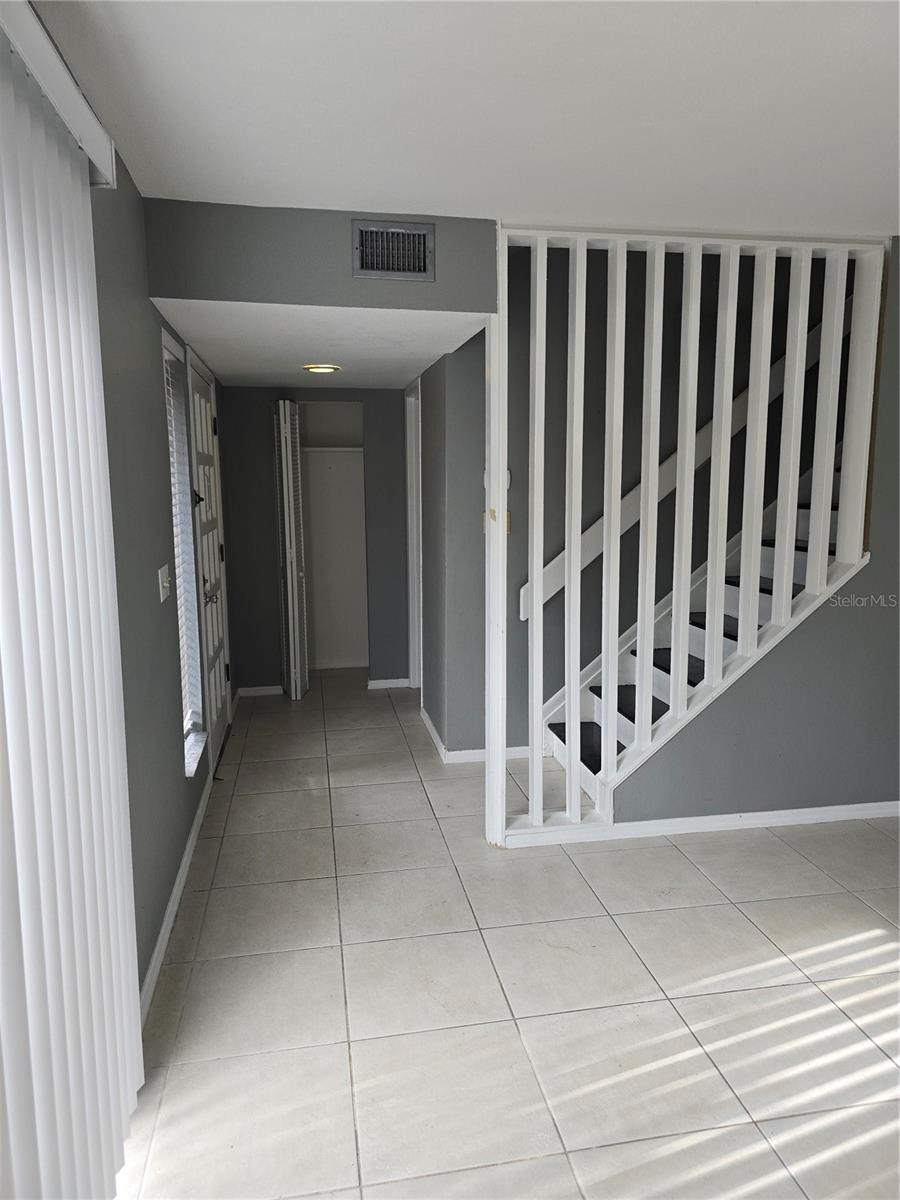 Image 9 of 38 For 1836 Crystal Lake Drive 113