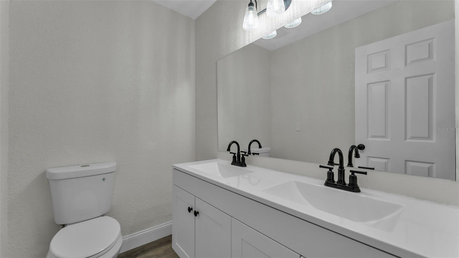 Image 5 of 24 For 6572 Forestwood Drive W