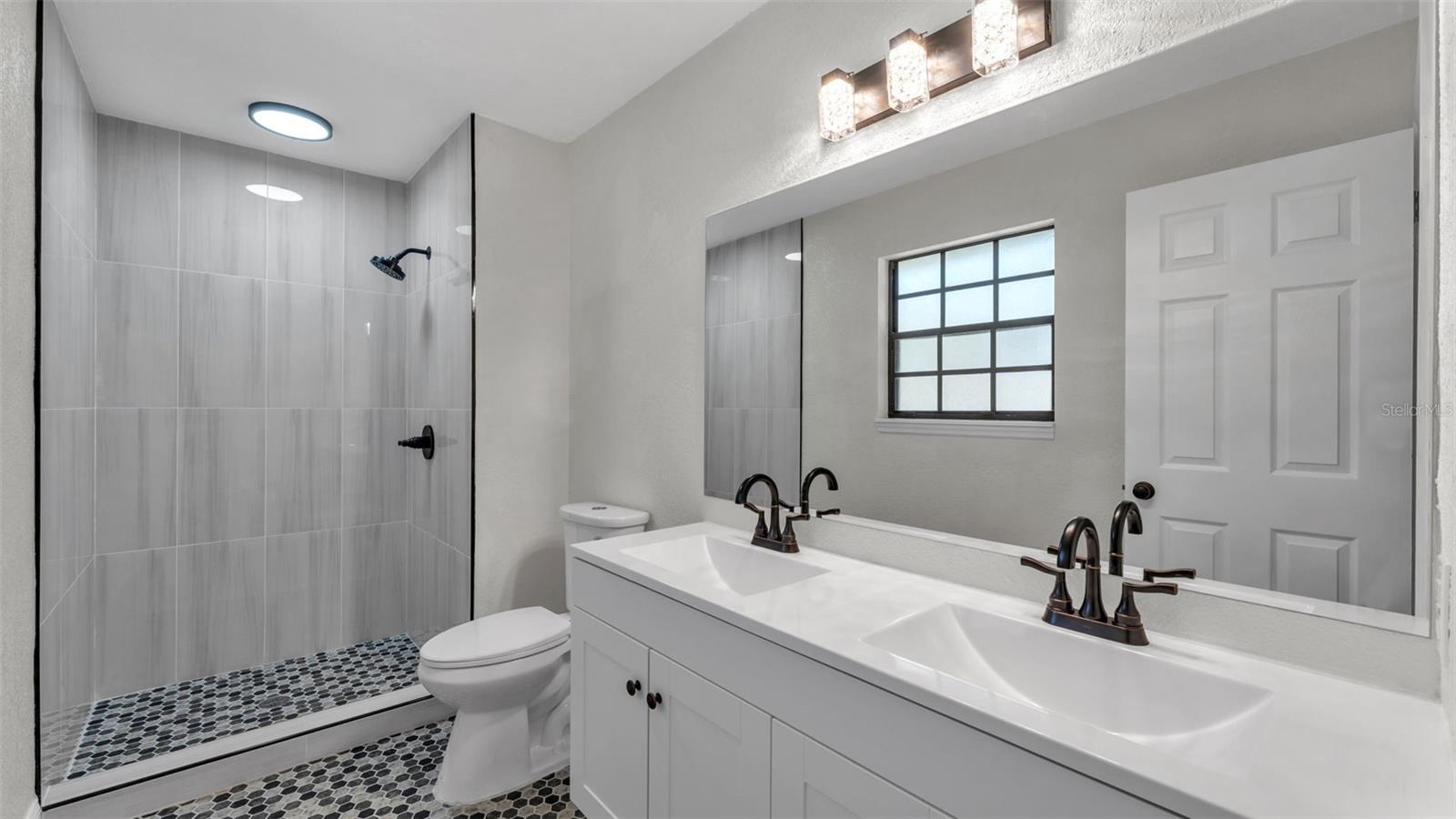 Image 9 of 24 For 6572 Forestwood Drive W