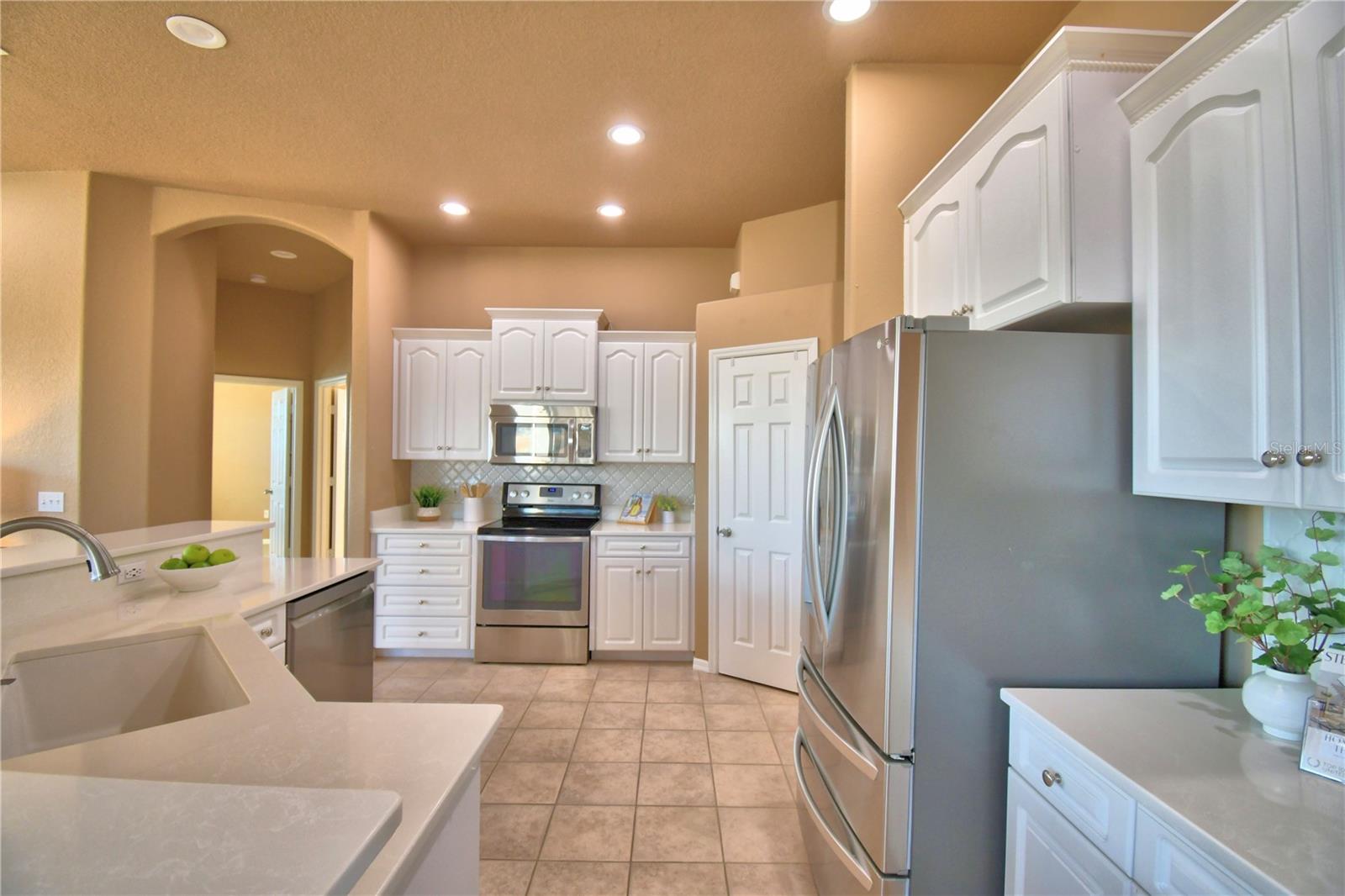 Image 18 of 76 For 2618 High Ridge Drive