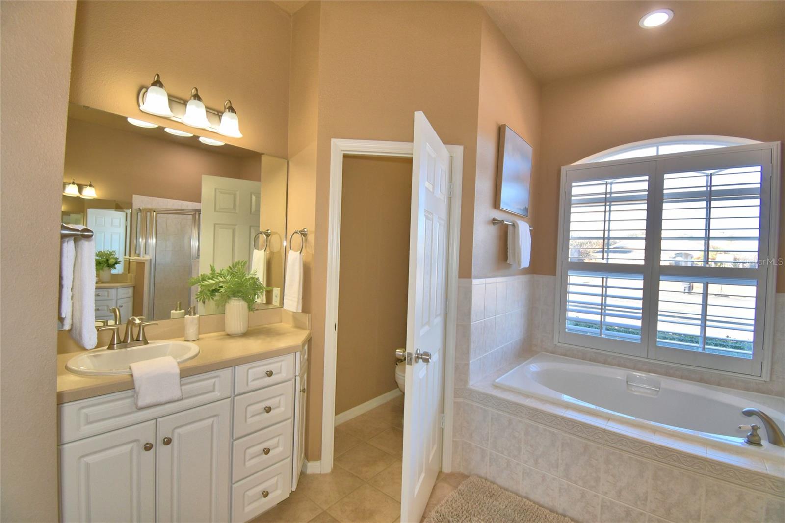 Image 38 of 76 For 2618 High Ridge Drive